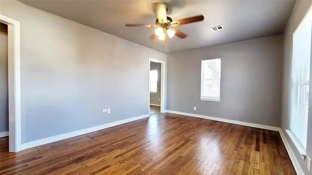 Photo 3 — 300 E Kittyhawk Drive, Midwest City, OK 73110