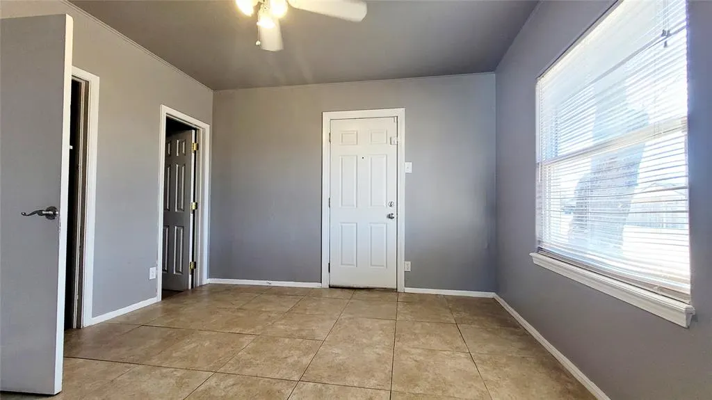 Photo 16 — 300 E Kittyhawk Drive, Midwest City, OK 73110