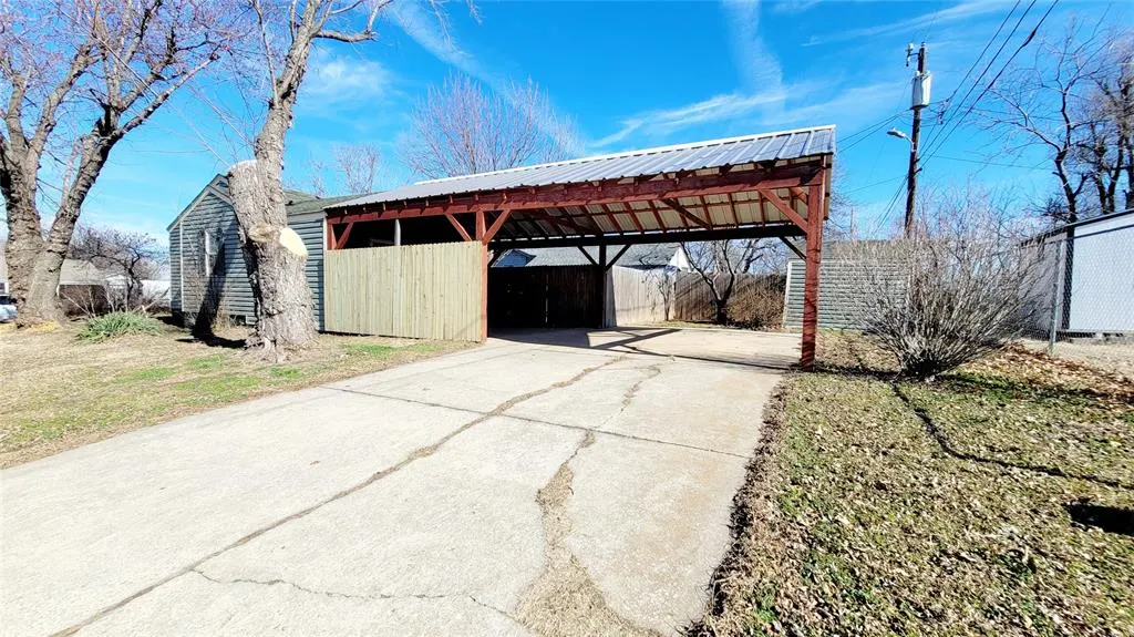 Photo 19 — 300 E Kittyhawk Drive, Midwest City, OK 73110