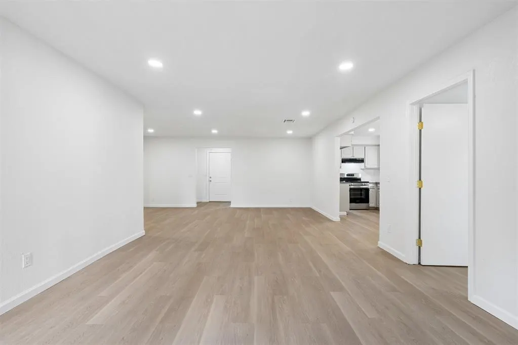 Photo 6 — 3216 SE 57th Street, Oklahoma City, OK 73135