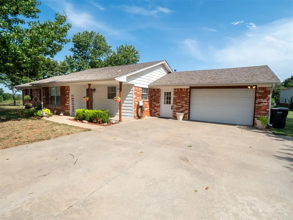 Photo 3 — 34210 Independence Street, Shawnee, OK 74804