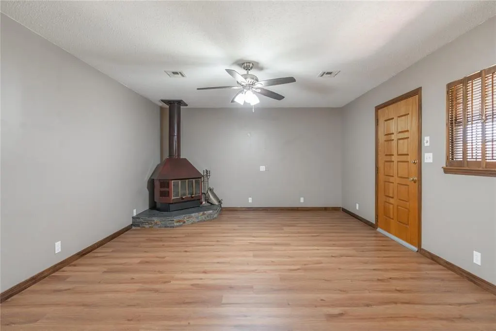 Photo 9 — 5701 NW 58th Street, Warr Acres, OK 73122