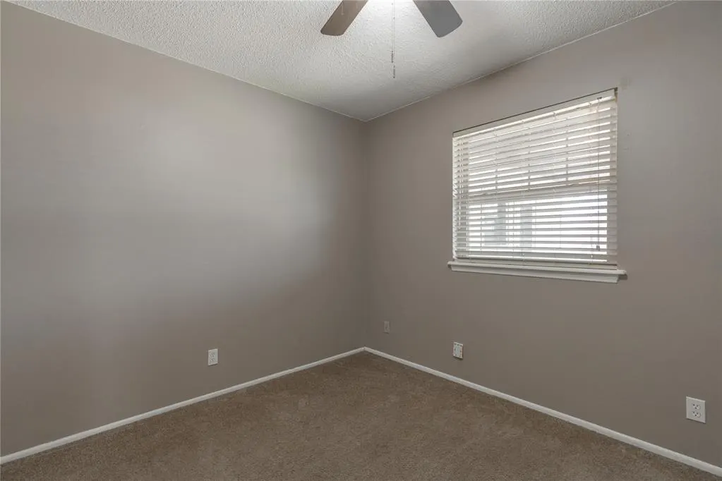 Photo 19 — 5701 NW 58th Street, Warr Acres, OK 73122