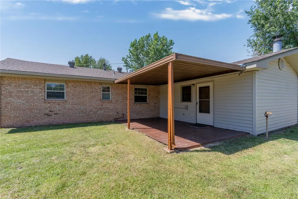 Photo 23 — 5701 NW 58th Street, Warr Acres, OK 73122
