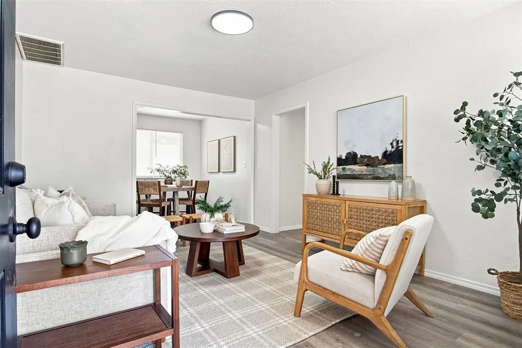 Photo 10 — 208 S Norman Avenue, Oklahoma City, OK 73160