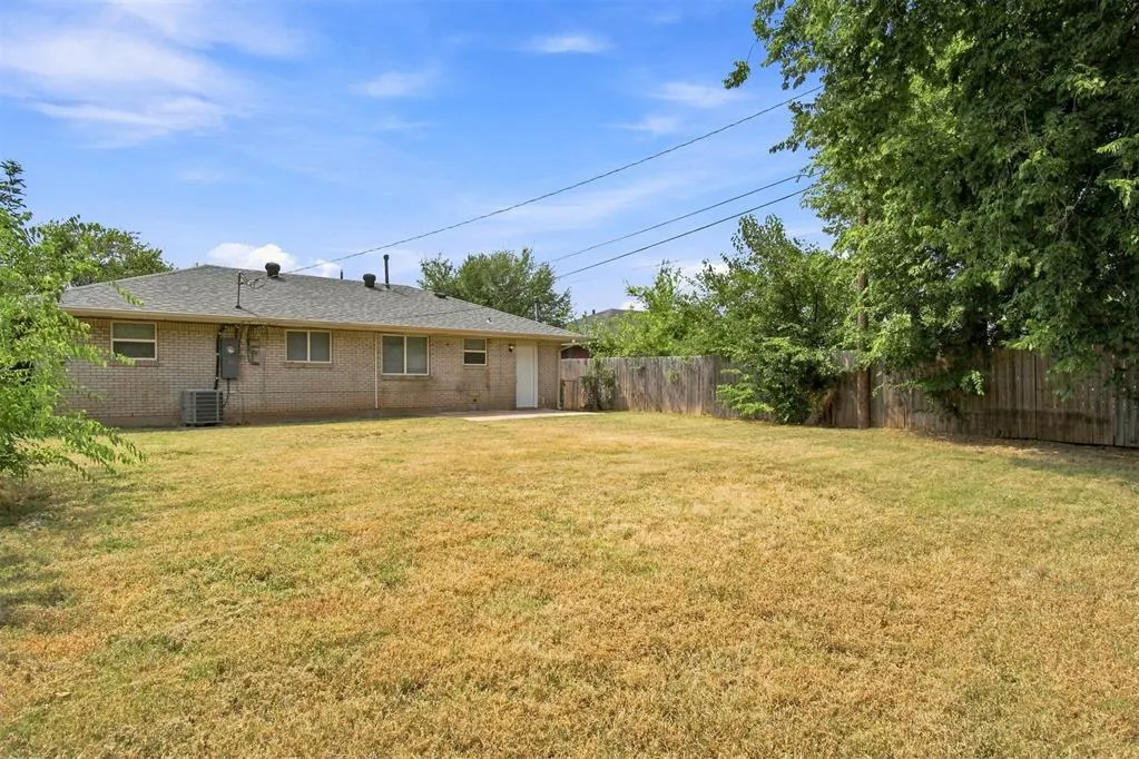 Photo 27 — 208 S Norman Avenue, Oklahoma City, OK 73160