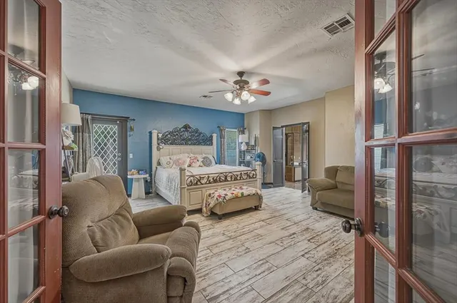 Photo 5 — 19704 Harness Court, Edmond, OK 73012