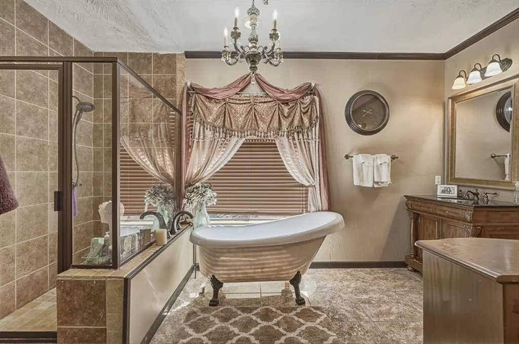 Photo 7 — 19704 Harness Court, Edmond, OK 73012