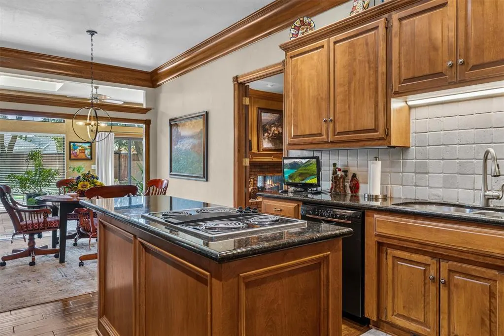 Photo 11 — 5016 Misty Glen Circle, Oklahoma City, OK 73142