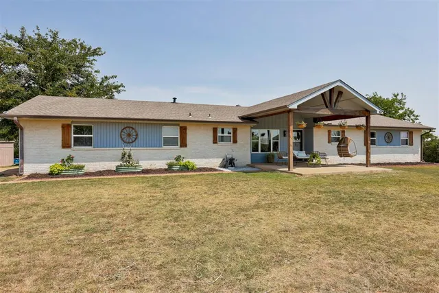 Photo 3 — 9966 NE Highway 33, Guthrie, OK 73044