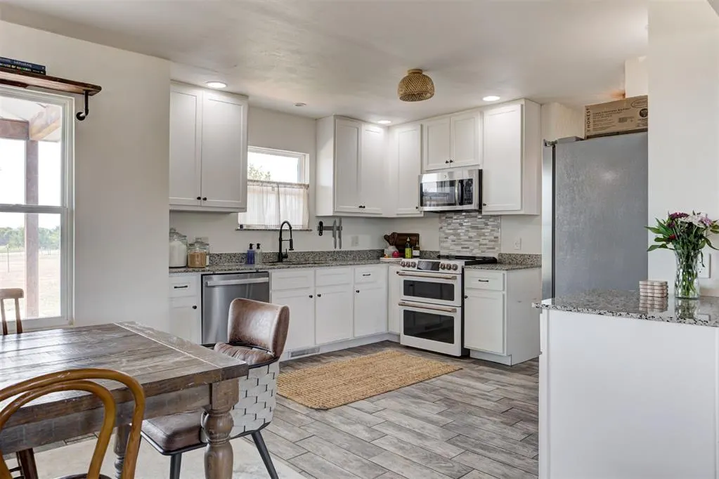 Photo 15 — 9966 NE Highway 33, Guthrie, OK 73044