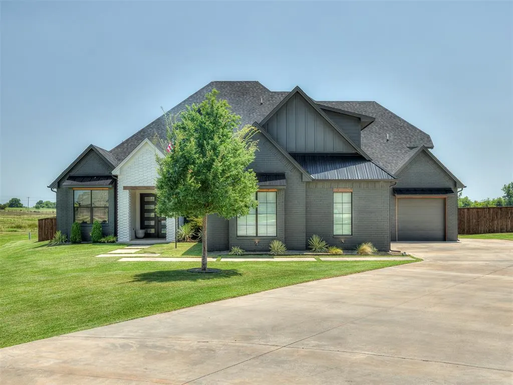 Photo 2 — 1330 Acclivis Court, Newcastle, OK 73065