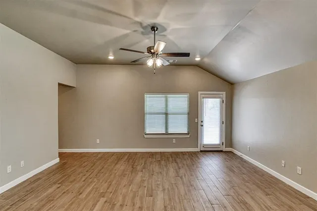 Photo 8 — 517 Elena Drive, Blanchard, OK 73010