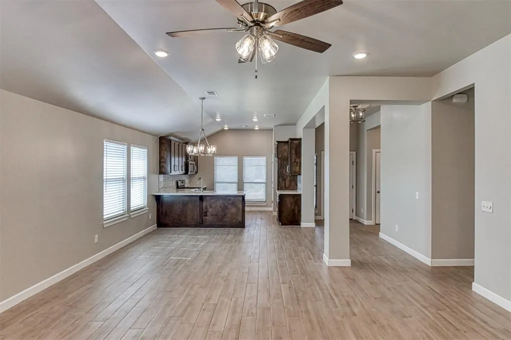 Photo 11 — 517 Elena Drive, Blanchard, OK 73010