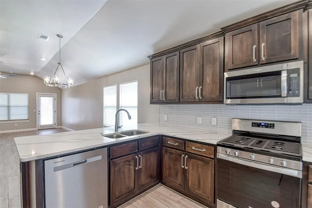 Photo 20 — 517 Elena Drive, Blanchard, OK 73010