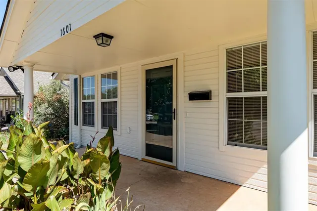 Photo 3 — 1601 NW 46th Street, Oklahoma City, OK 73118