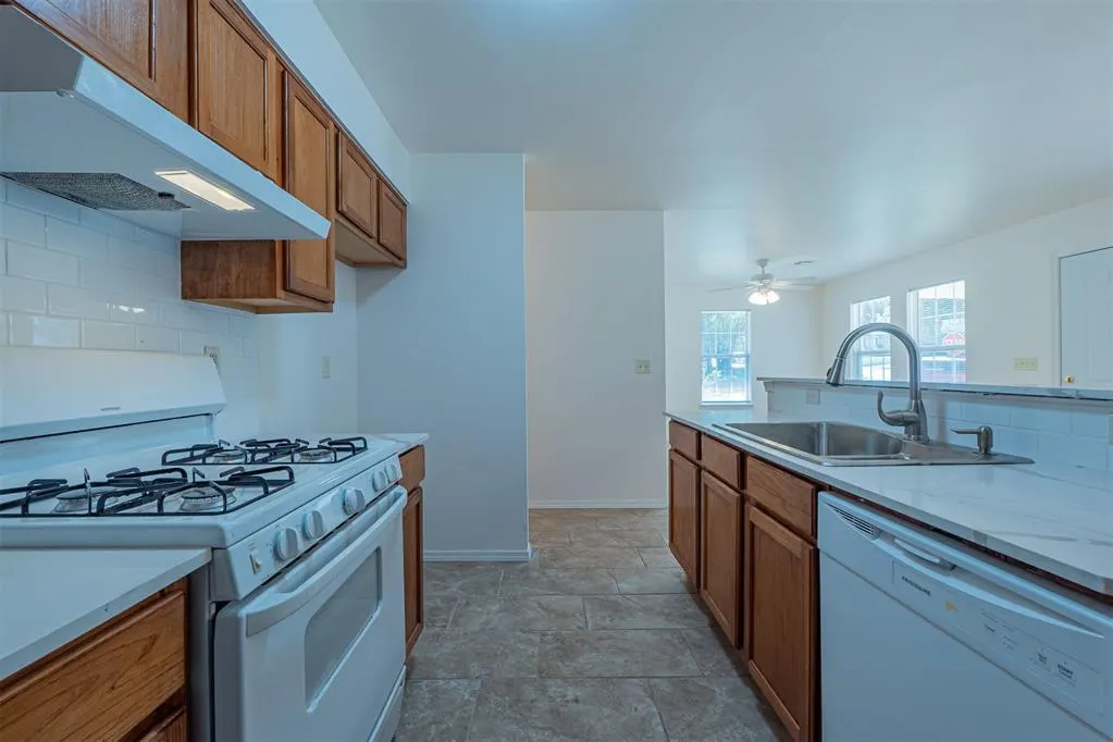 Photo 17 — 1601 NW 46th Street, Oklahoma City, OK 73118