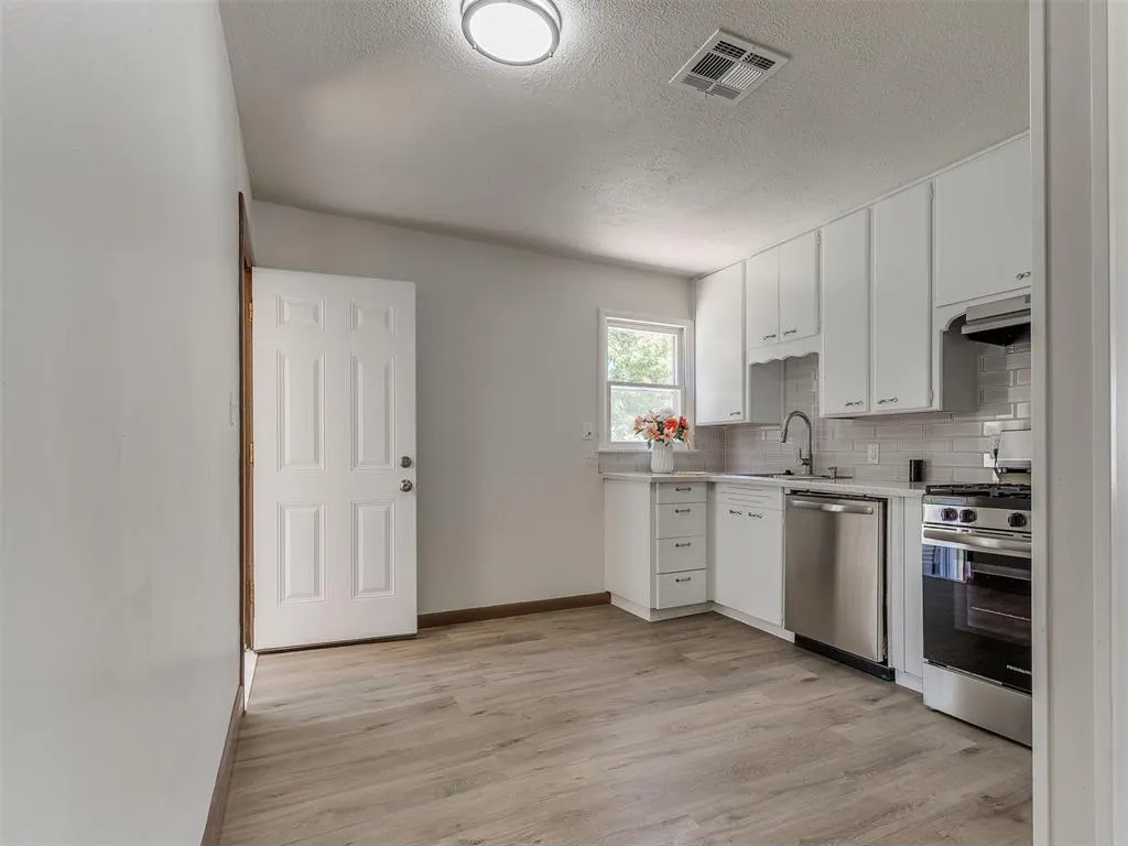 Photo 3 — 2441 SW 51st Street, Oklahoma City, OK 73119
