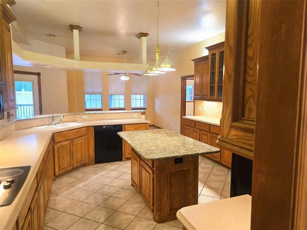 Photo 10 — 14912 W Jefferson Lane, Oklahoma City, OK 73134