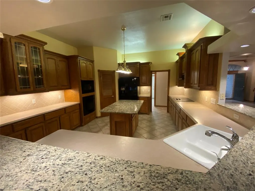 Photo 13 — 14912 W Jefferson Lane, Oklahoma City, OK 73134