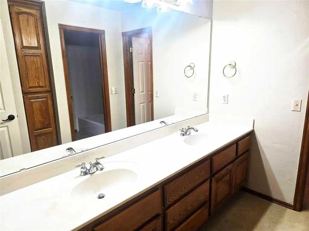 Photo 26 — 14912 W Jefferson Lane, Oklahoma City, OK 73134