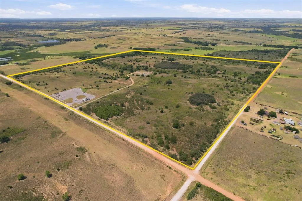 Photo 2 — N 1690/E 0950 Road, Reydon, OK 73660