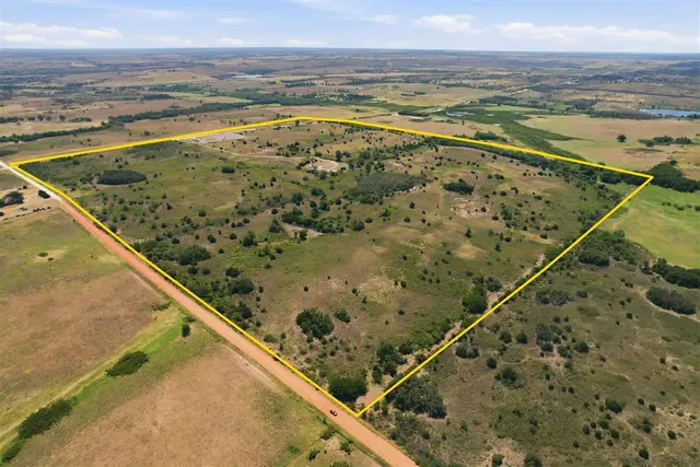 Photo 3 — N 1690/E 0950 Road, Reydon, OK 73660