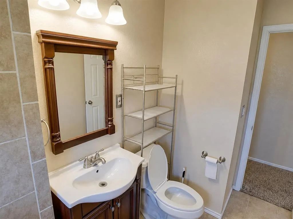Photo 3 — 927 SW 1st Street, Oklahoma City, OK 73160