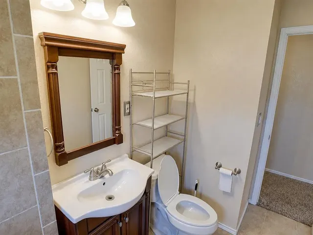 Photo 3 — 927 SW 1st Street, Oklahoma City, OK 73160