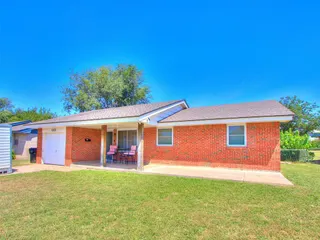 Sold home at 927 SW 1st Street