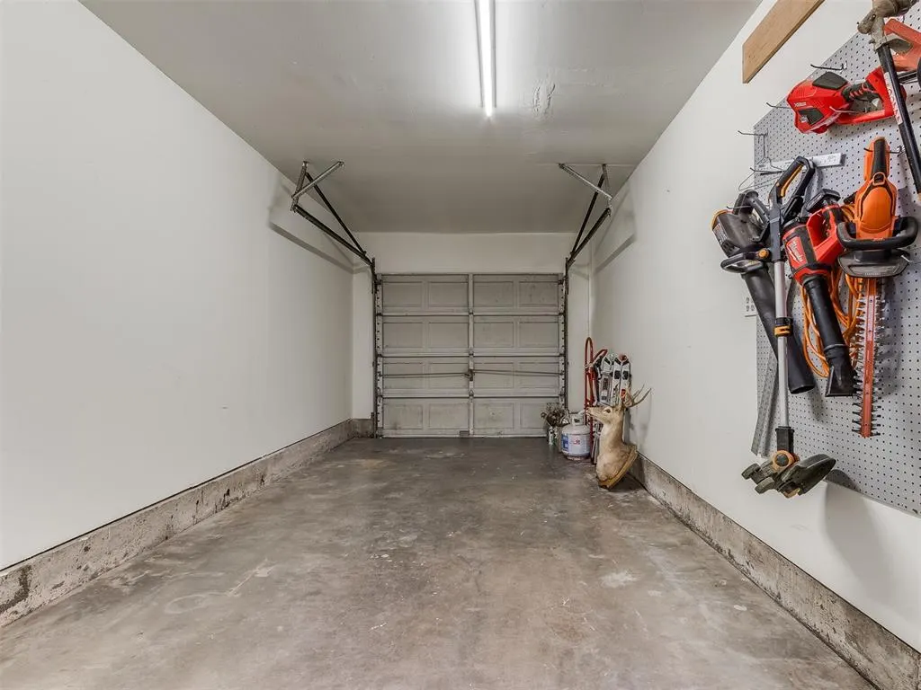 Photo 10 — 927 SW 1st Street, Oklahoma City, OK 73160