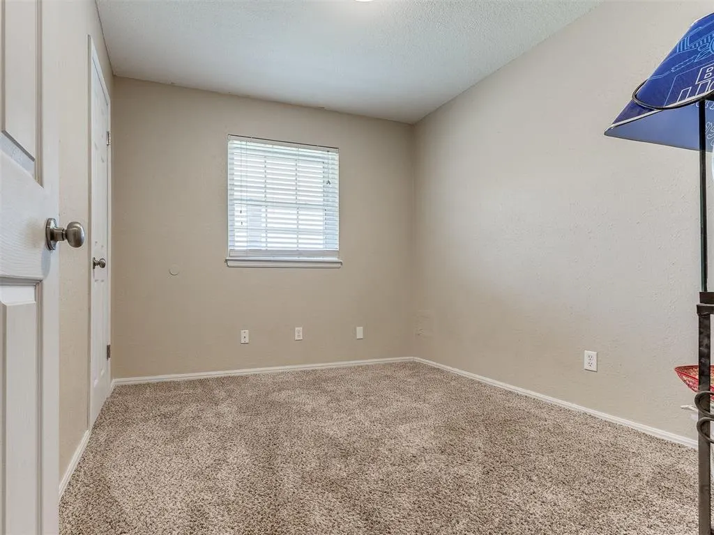 Photo 12 — 927 SW 1st Street, Oklahoma City, OK 73160