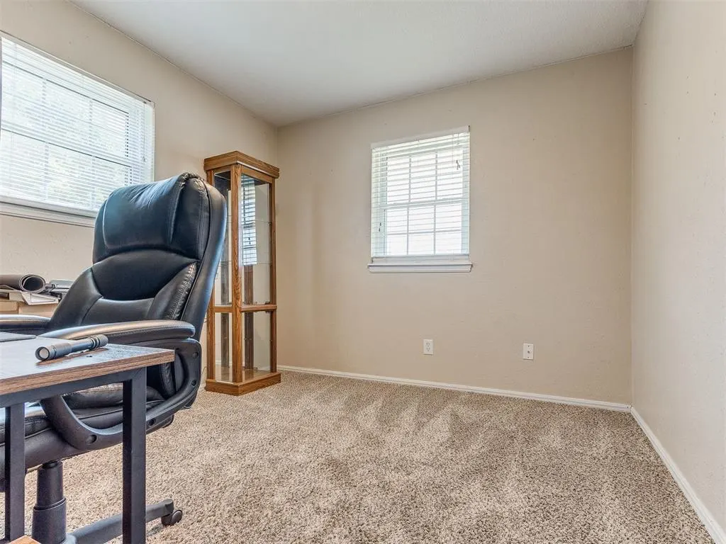 Photo 13 — 927 SW 1st Street, Oklahoma City, OK 73160