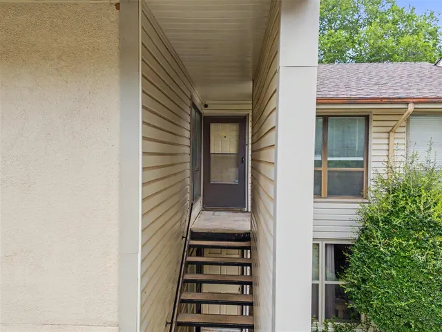 Photo 3 — 833 Cardinal Creek Boulevard C, Norman, OK 73072