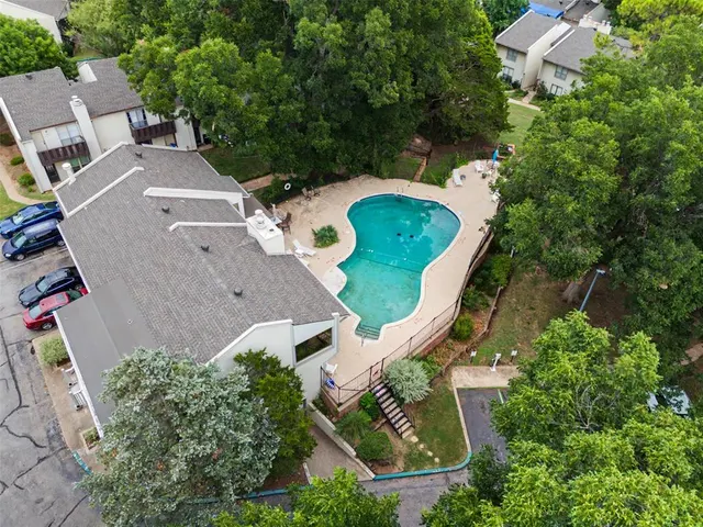 Photo 5 — 833 Cardinal Creek Boulevard C, Norman, OK 73072