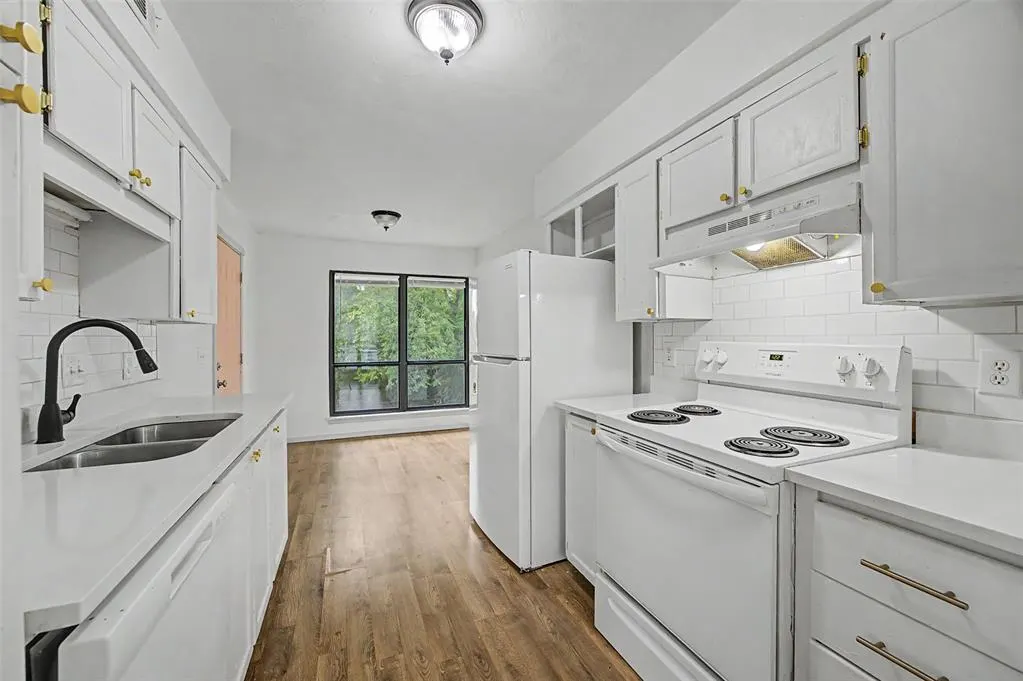 Photo 10 — 833 Cardinal Creek Boulevard C, Norman, OK 73072
