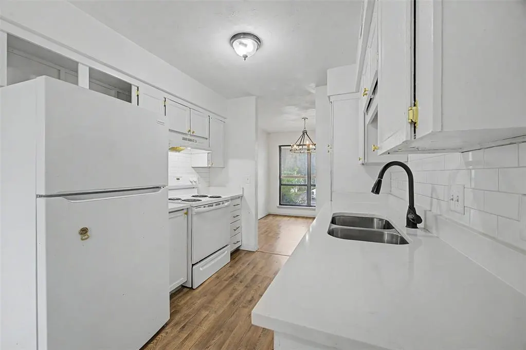 Photo 12 — 833 Cardinal Creek Boulevard C, Norman, OK 73072