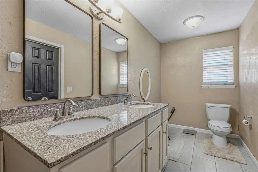 Photo 40 — 11917 Camelot Place, Oklahoma City, OK 73120
