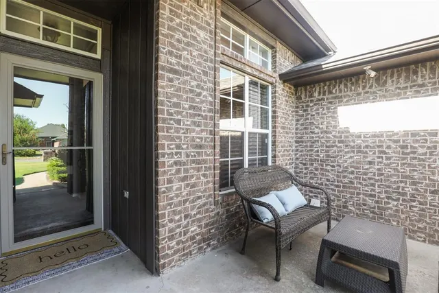 Photo 2 — 12404 Rockgate, Yukon, OK 73099