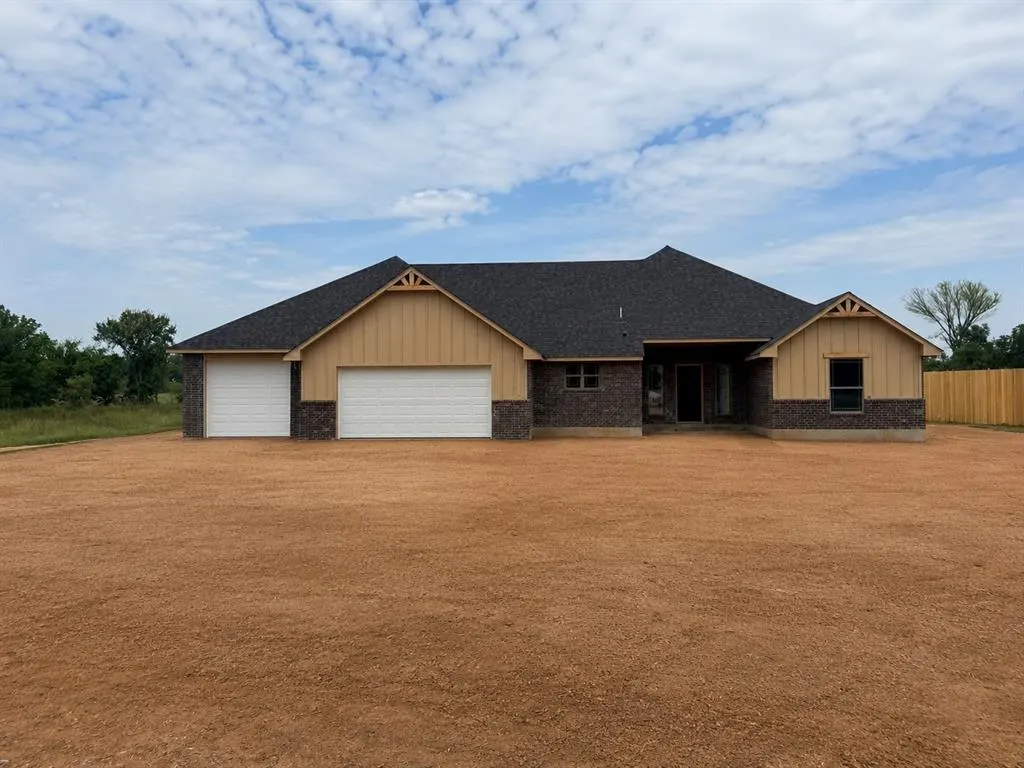 Front exterior — 3000 E Cedar Creek Pass, Stillwater, OK 74075