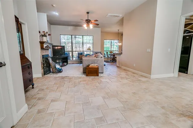 Photo 3 — 4517 Olde Village Circle, Edmond, OK 73013