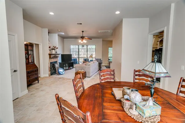 Photo 6 — 4517 Olde Village Circle, Edmond, OK 73013