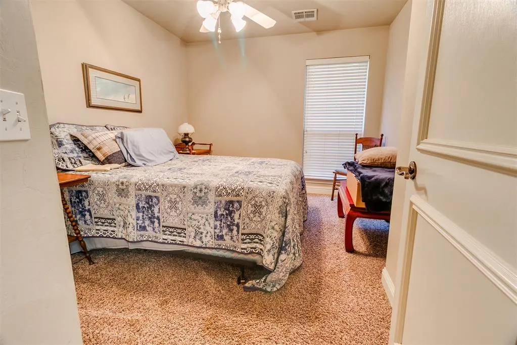 Photo 12 — 4517 Olde Village Circle, Edmond, OK 73013
