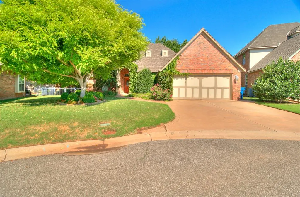 Front exterior — 4517 Olde Village Circle, Edmond, OK 73013