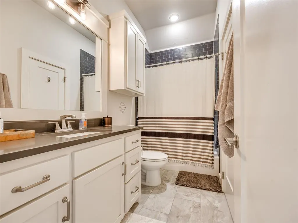 Photo 22 — 233 Saint Claire Drive, Edmond, OK 73025