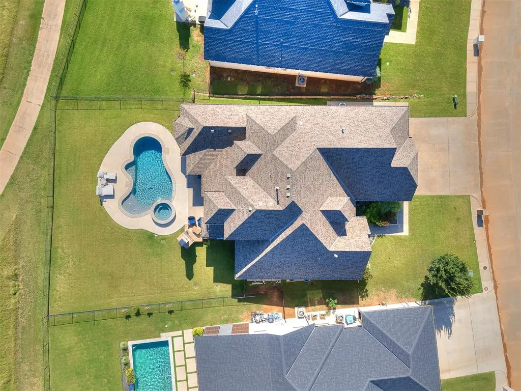 Photo 27 — 233 Saint Claire Drive, Edmond, OK 73025