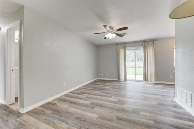 Photo 5 — 9616 NE 3rd Place, Oklahoma City, OK 73130