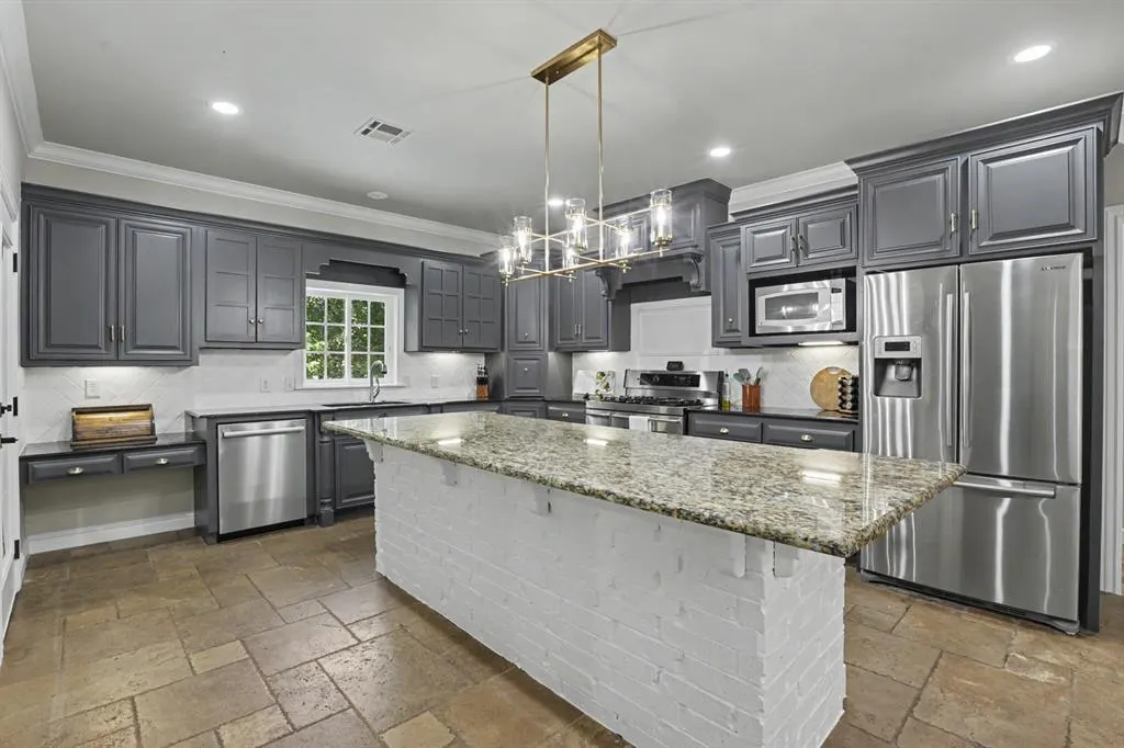 Photo 10 — 3800 Polo Club Court, Edmond, OK 73034