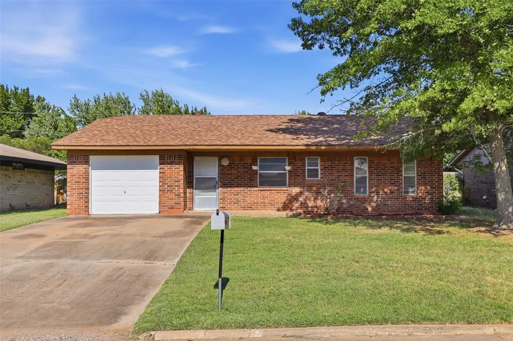 Front exterior — 1623 Hardwood Grove Street, Tecumseh, OK 74873