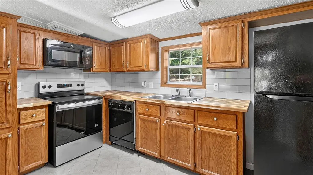 Photo 17 — 803 N Richland Road, Tuttle, OK 73089